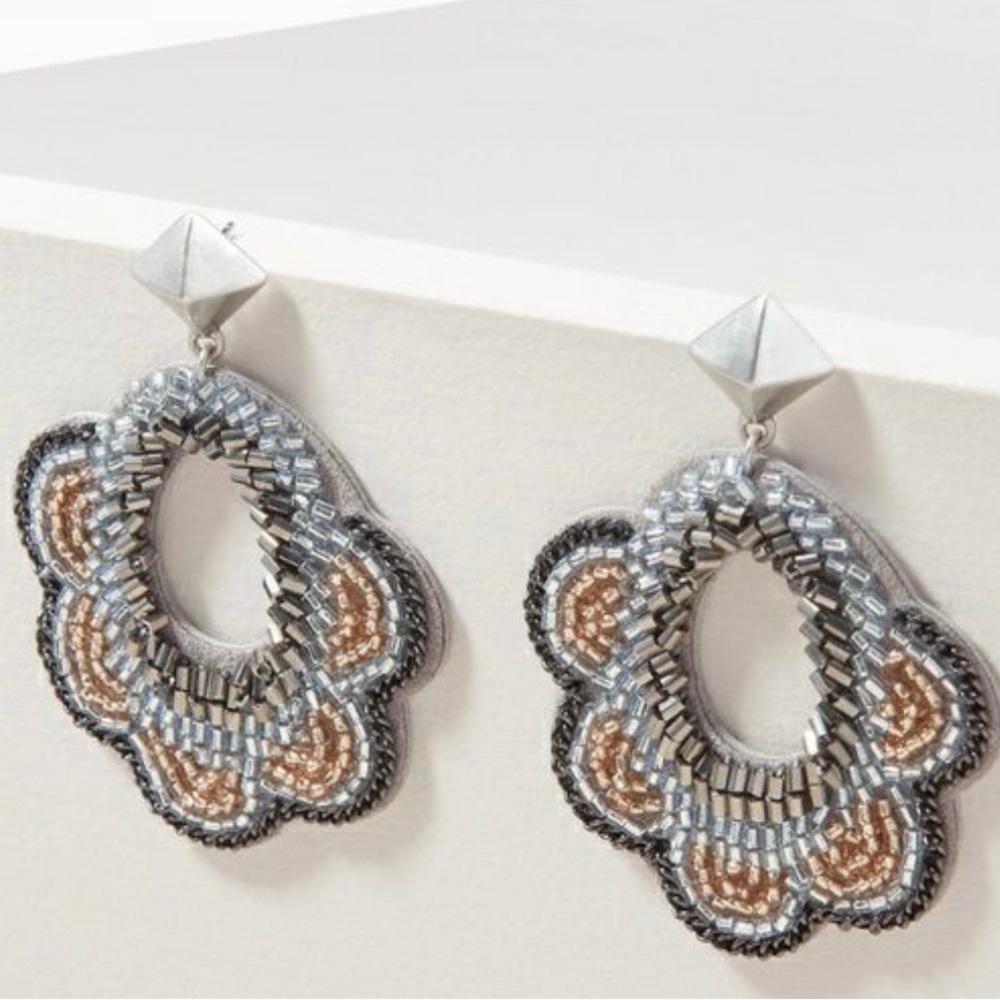 Stella & Dot Dove Statement Earrings Grey